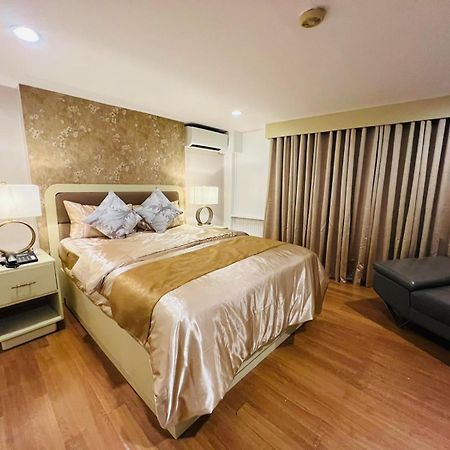 Arzo Hotel Manila Exterior photo