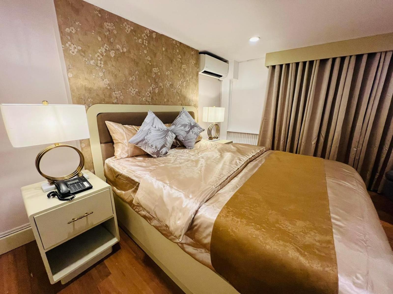 Arzo Hotel Manila Exterior photo